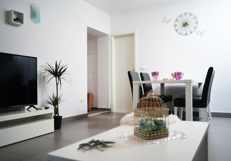 Wave N' Sea Apartment With A Private Pool Dubrownik Zewnętrze zdjęcie