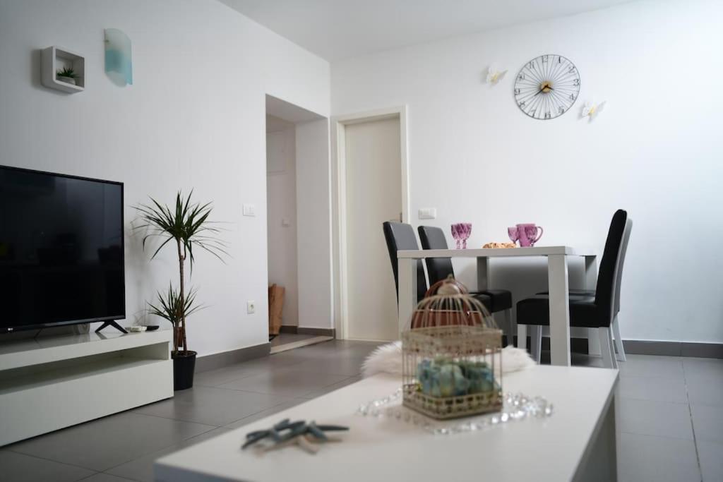 Wave N' Sea Apartment With A Private Pool Dubrownik Zewnętrze zdjęcie